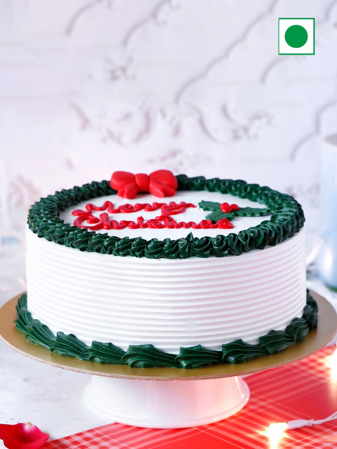 

IGP Christmas Pineapple Flavour Eggless Round Cake- 500Gm, White