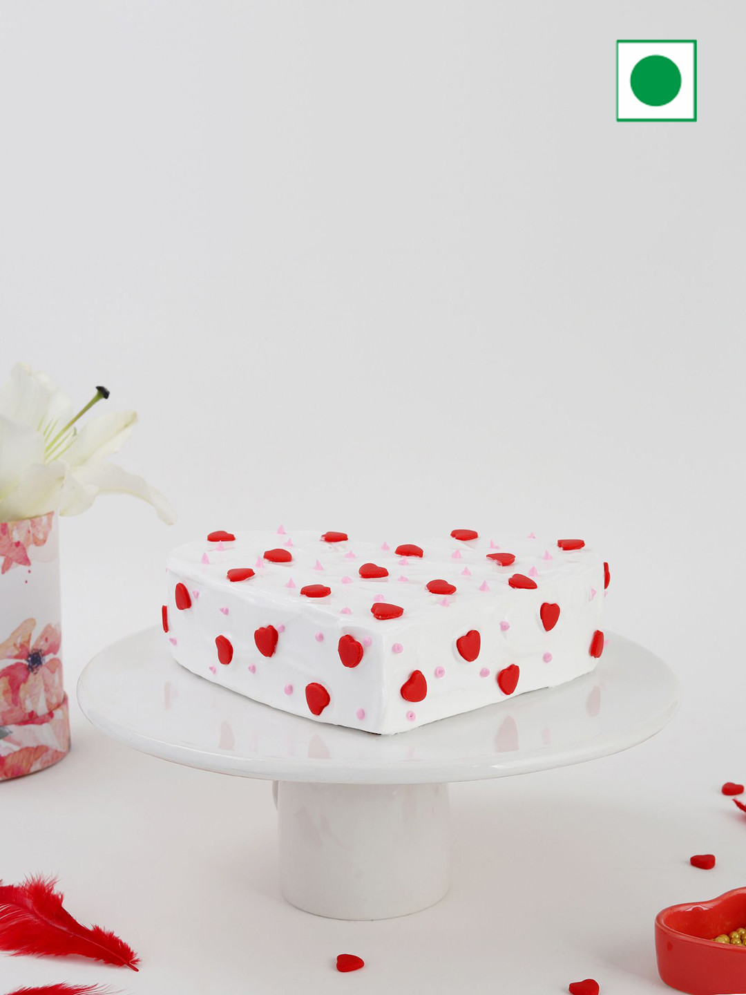 

IGP Chocolate Flavour Eggless Heart-Shaped Cake-Half Kg, White