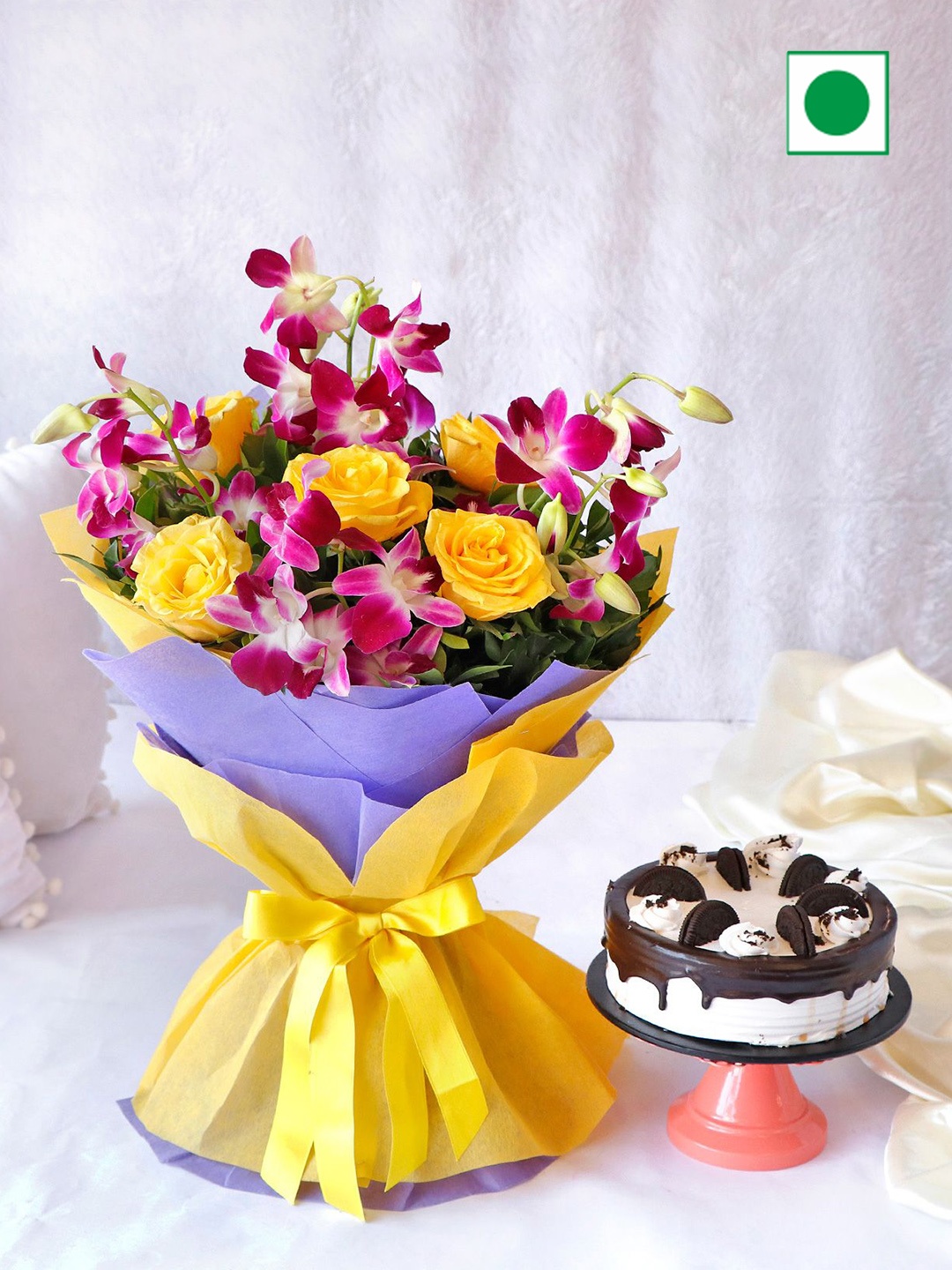 

IGP Oreo Flavour Eggless Round Cake - 1 kg, White
