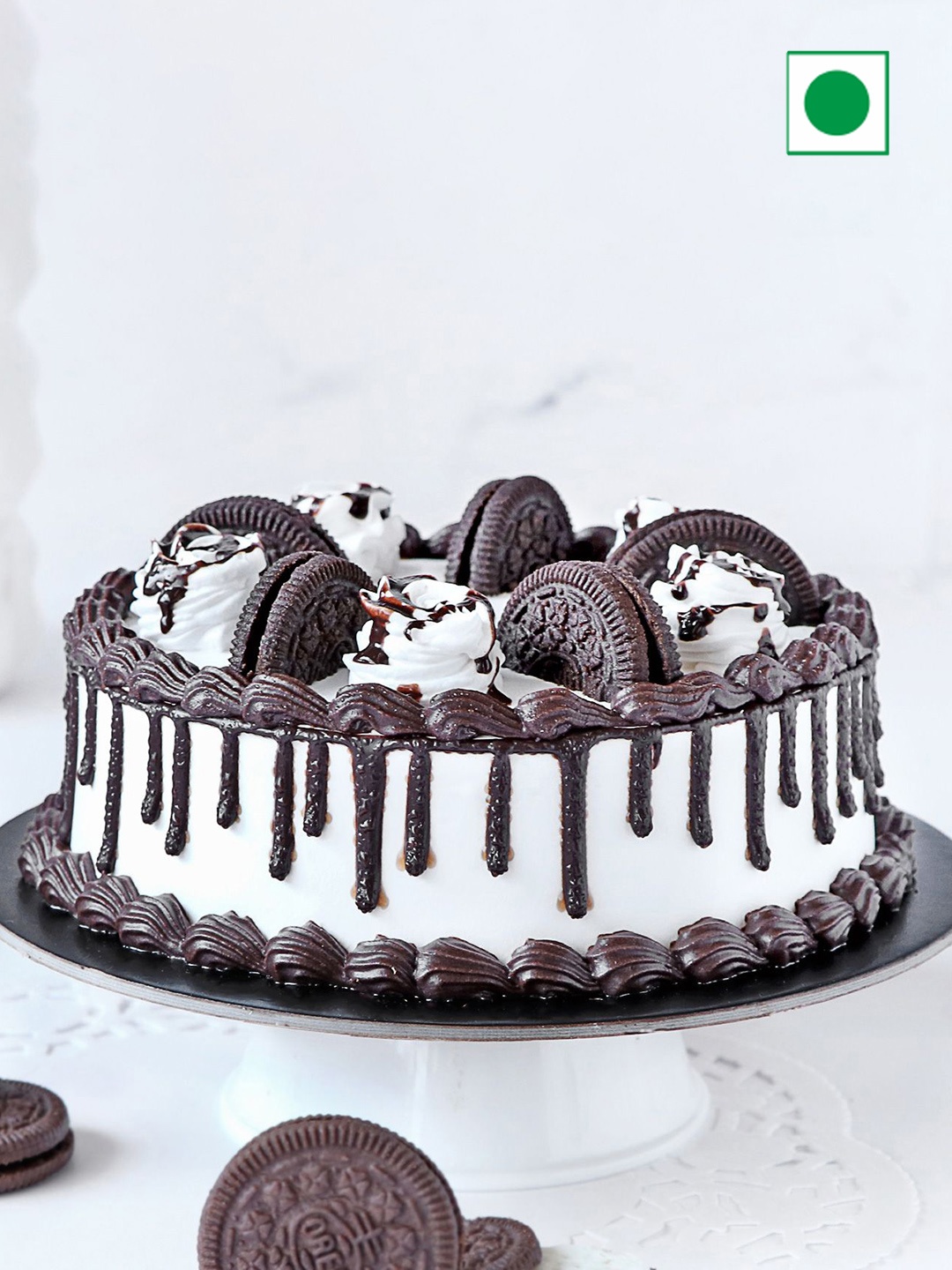 

IGP Oreo Drip Flavour Eggless Round Cake - 1 kg, White