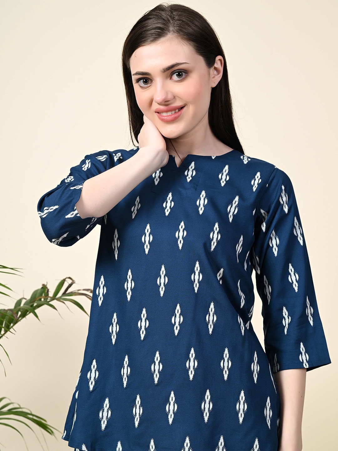 

Ichaa Women Printed Night suit, Navy blue