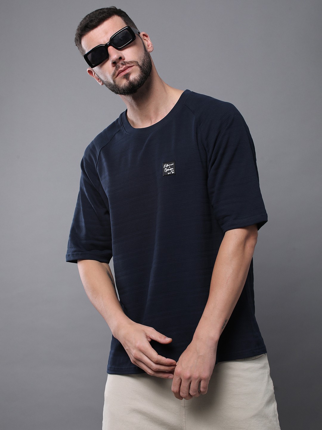 

Difference of Opinion Men Solid Popcorn Structure Oversized Raglan T-Shirt, Navy blue