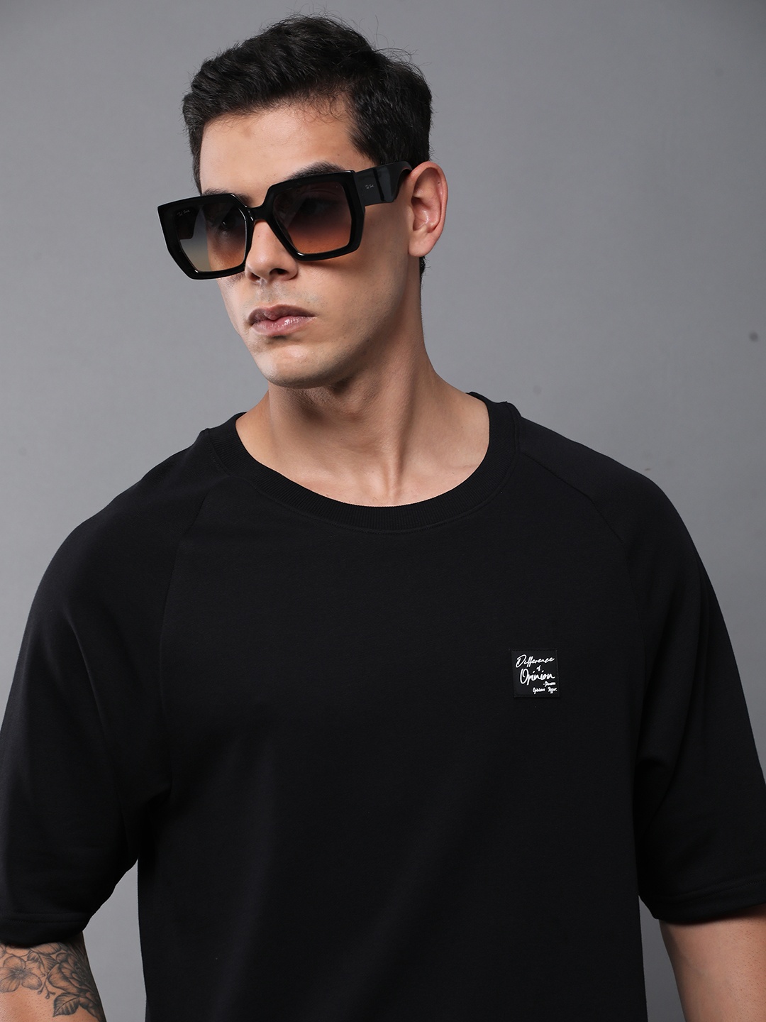 

Difference of Opinion Men Solid Ultra Soft Drapey Cotton Raglan T-Shirt, Black