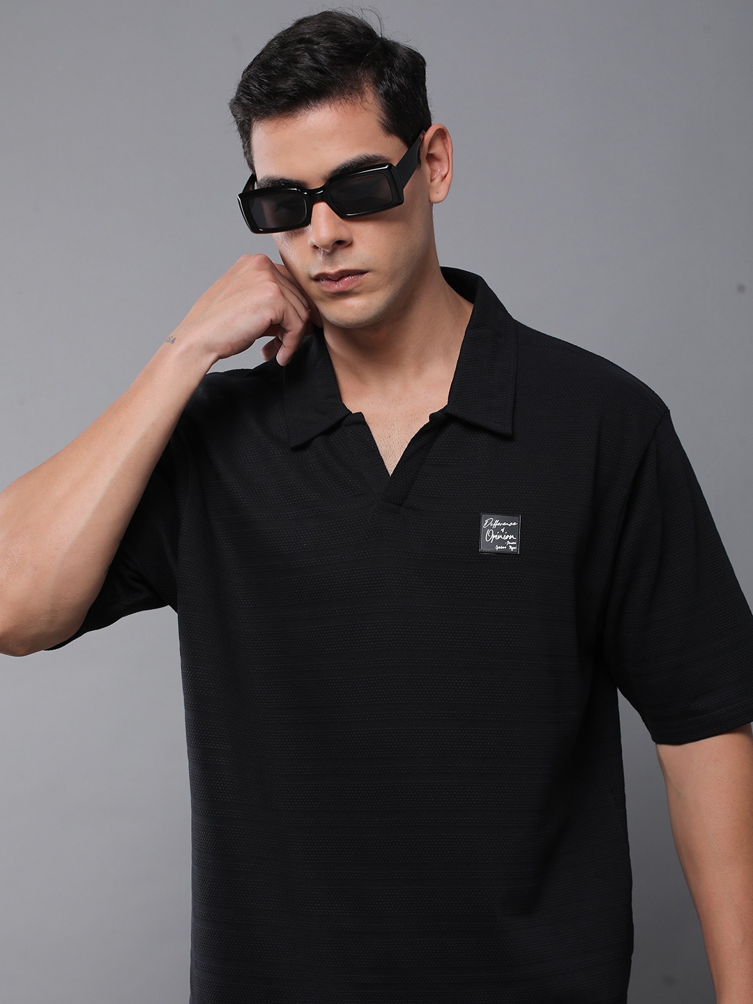 

Difference of Opinion Men Solid Popcorn Structure Oversized Polo T-Shirt, Black