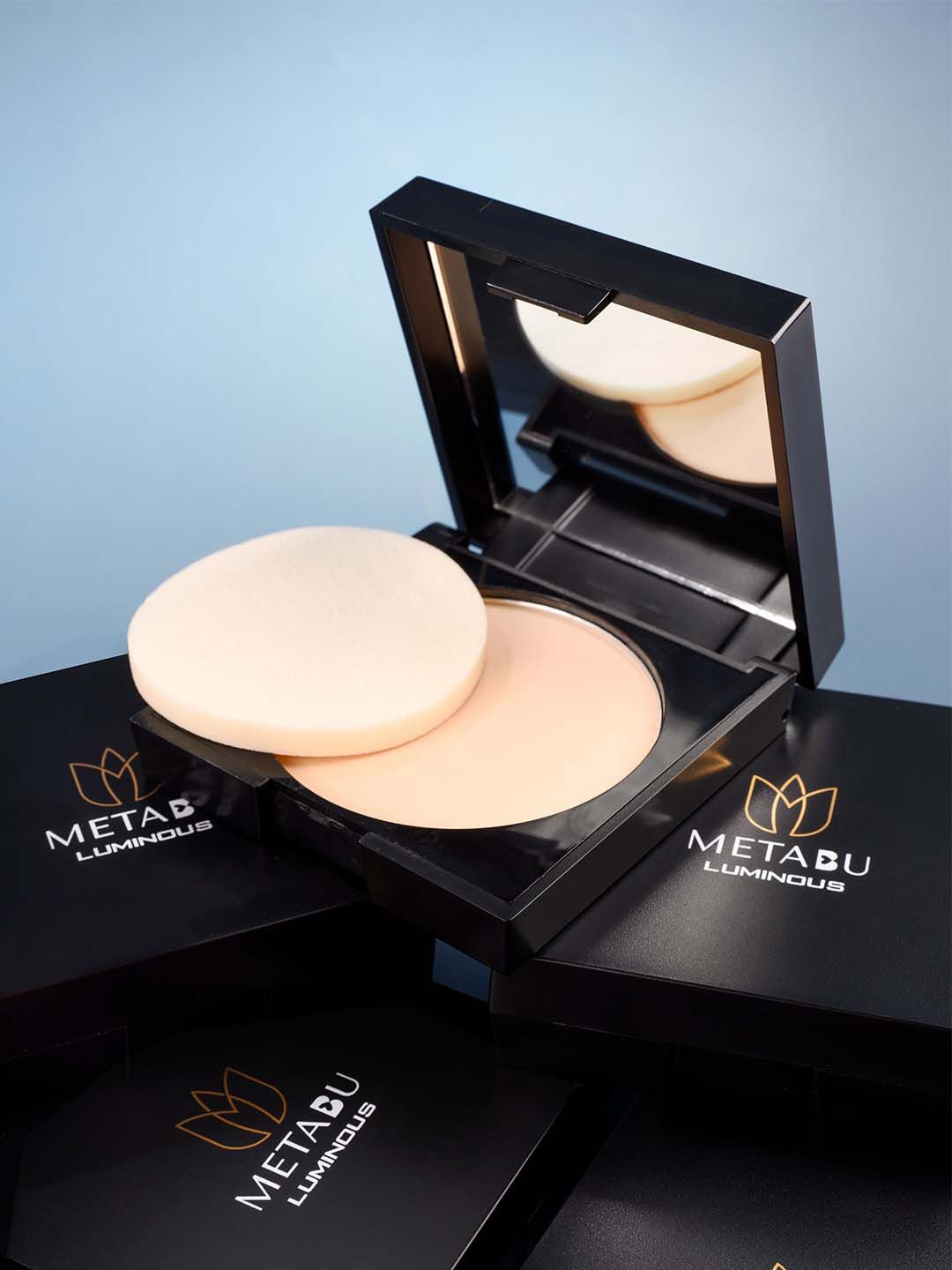 

METABU Luminous Lush Smooth Compact Powder With Vitamin E 8g - Walnut 01, Beige