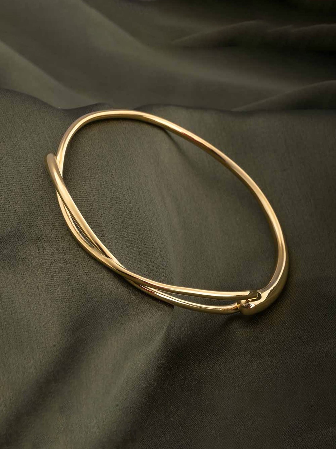 

PALMONAS Entwined Embrace Gold-Plated Stainless Steel Bangle-Style Bracelet