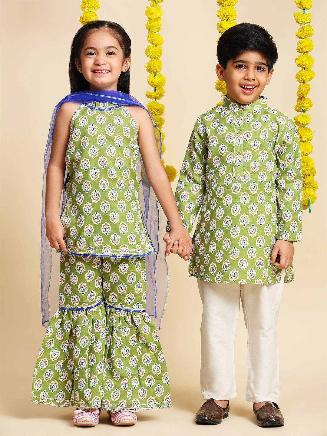

Cutiekins Boys Floral Printed Band Collar Pure Cotton Straight Kurta With Pyjama, Green