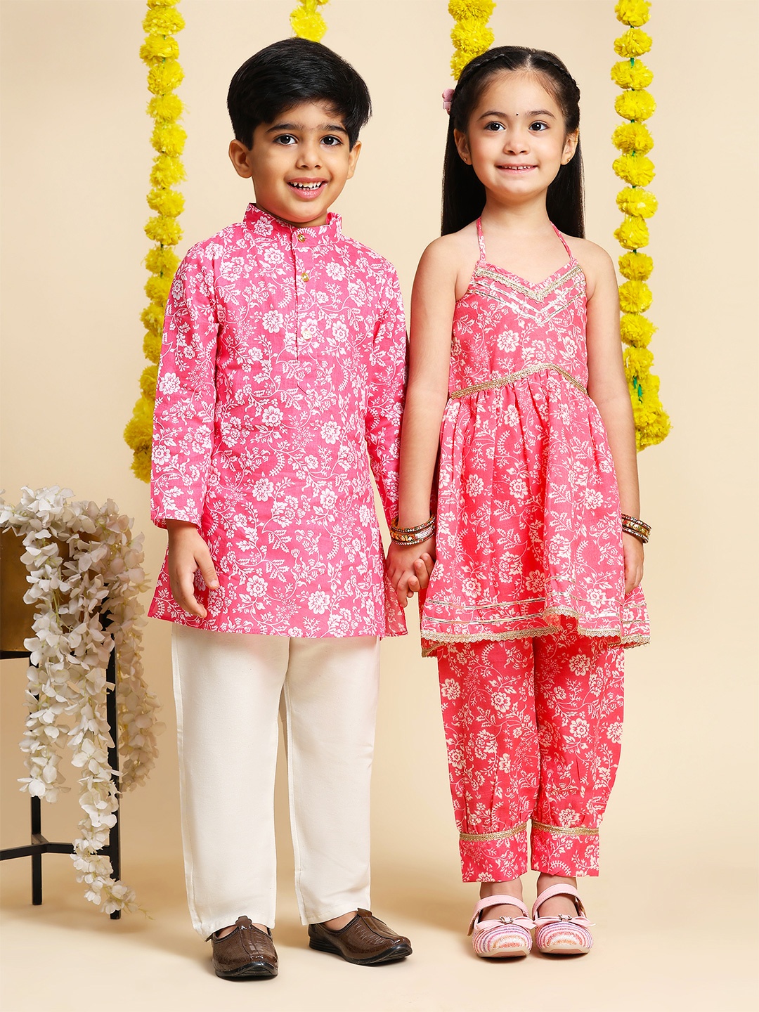 

Cutiekins Boys Floral Printed Mandarin Collar Pure Cotton Kurta With Trousers, Pink
