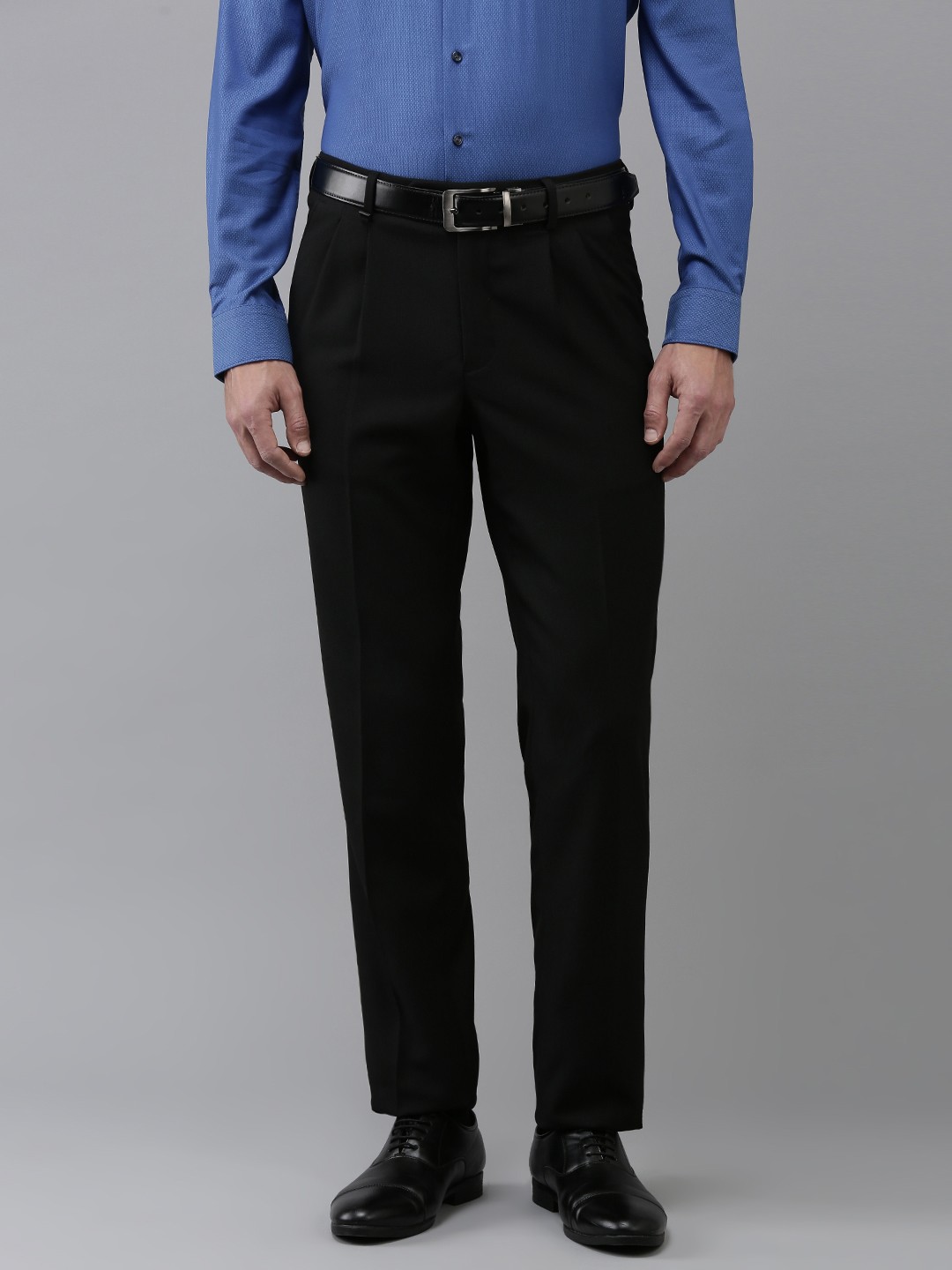 

Van Heusen Men Custom Pleated Formal Trousers, Black