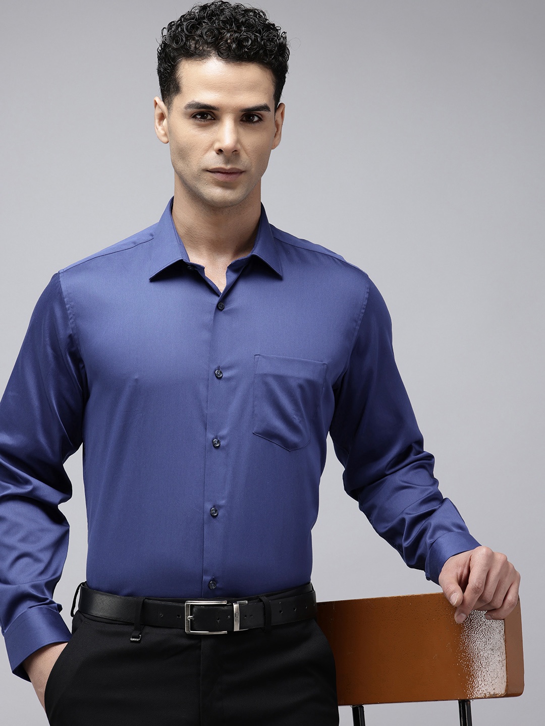 

Van Heusen Custom Pure Cotton Formal Shirt, Blue