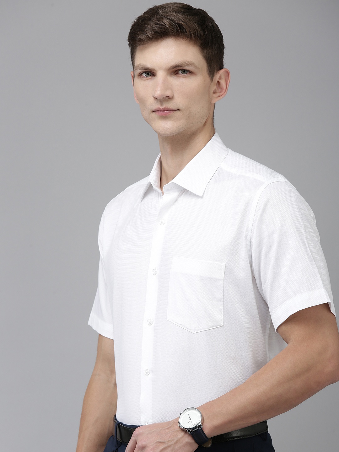 

Van Heusen Custom Textured Cutaway Collar Pure Cotton Formal Shirt, White