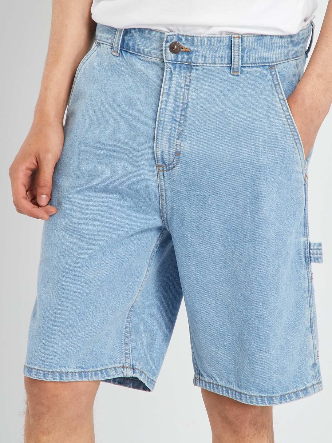 

KIABI Men Mid-Rise Cotton Washed Denim Shorts, Blue