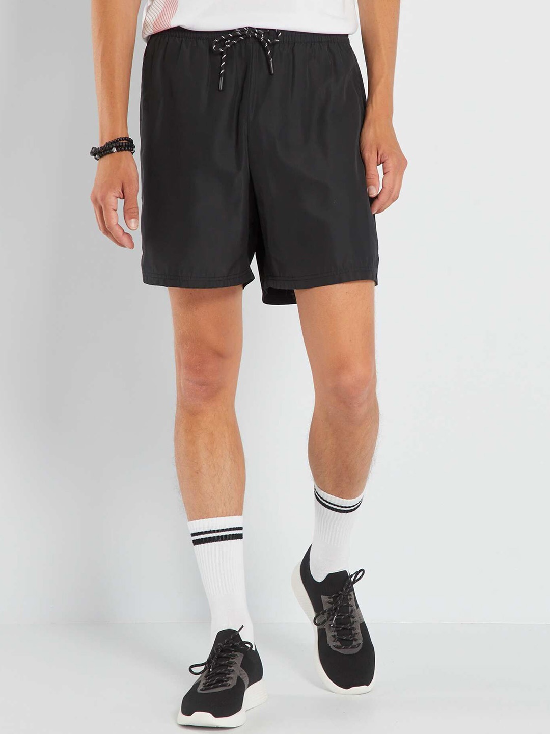

KIABI Men Regular Fit Outdoor Shorts, Black