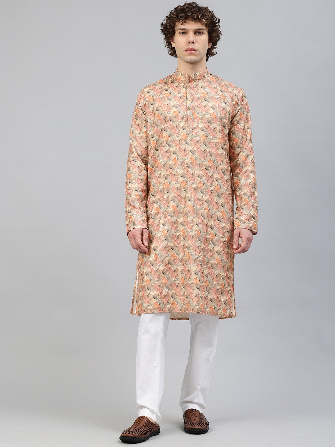 

Majestic Man Men Ethnic Motifs Embroidered Sequinned Kurta, Peach