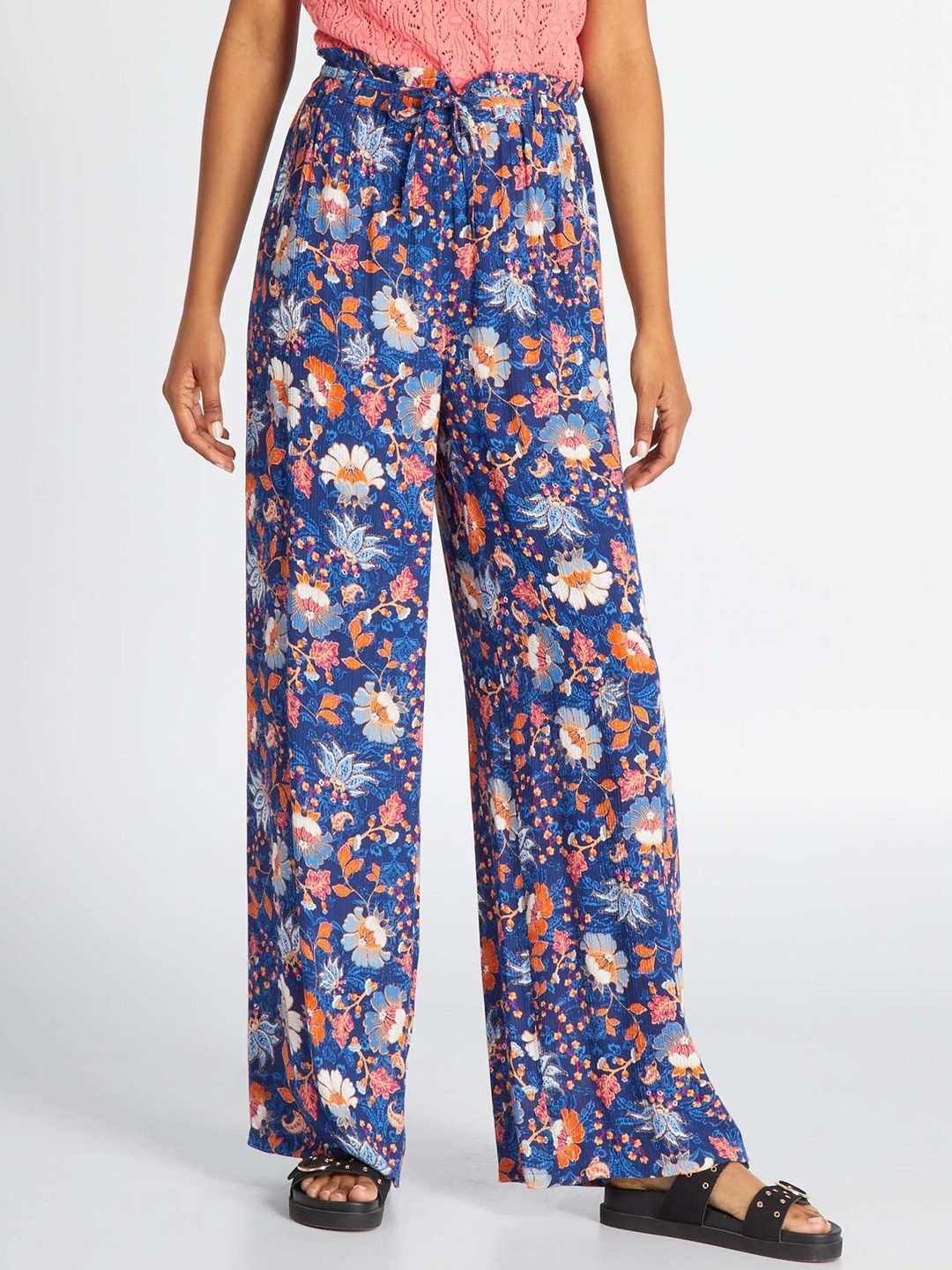 

KIABI Women Loose Fit High-Rise Floral Trousers, Blue