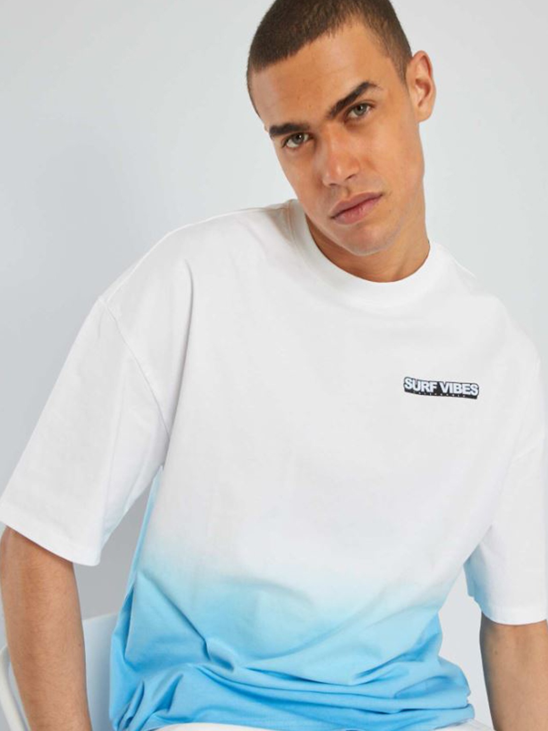 

KIABI Men Solid Round Neck Boxy T-shirt, Blue