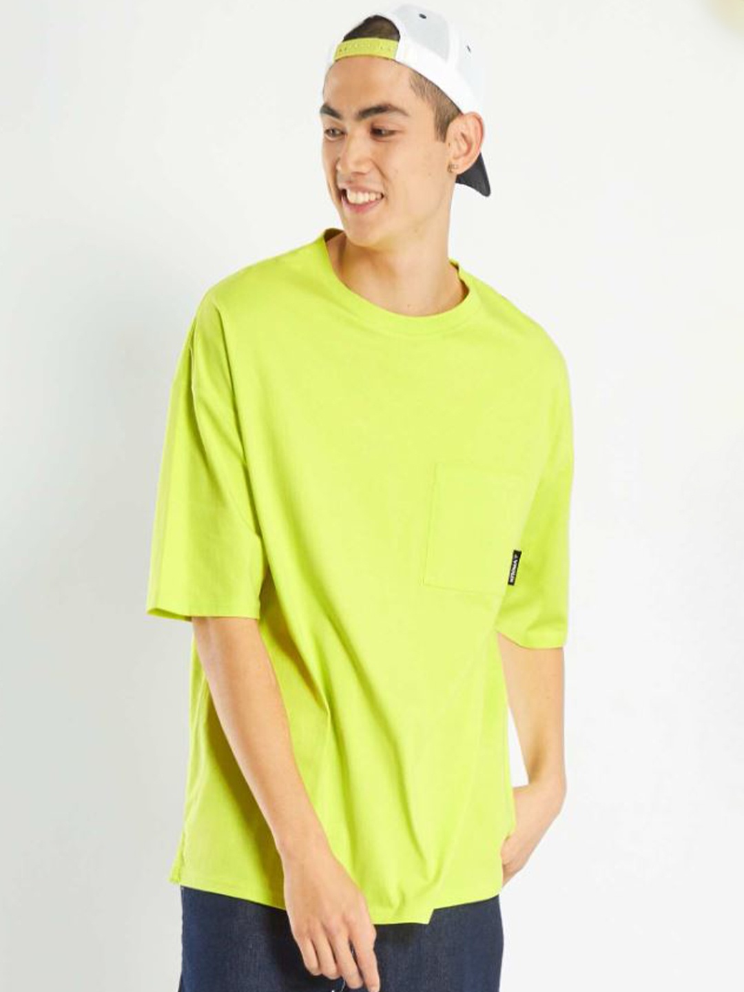 

KIABI Men Solid Round Neck T-shirt, Lime green