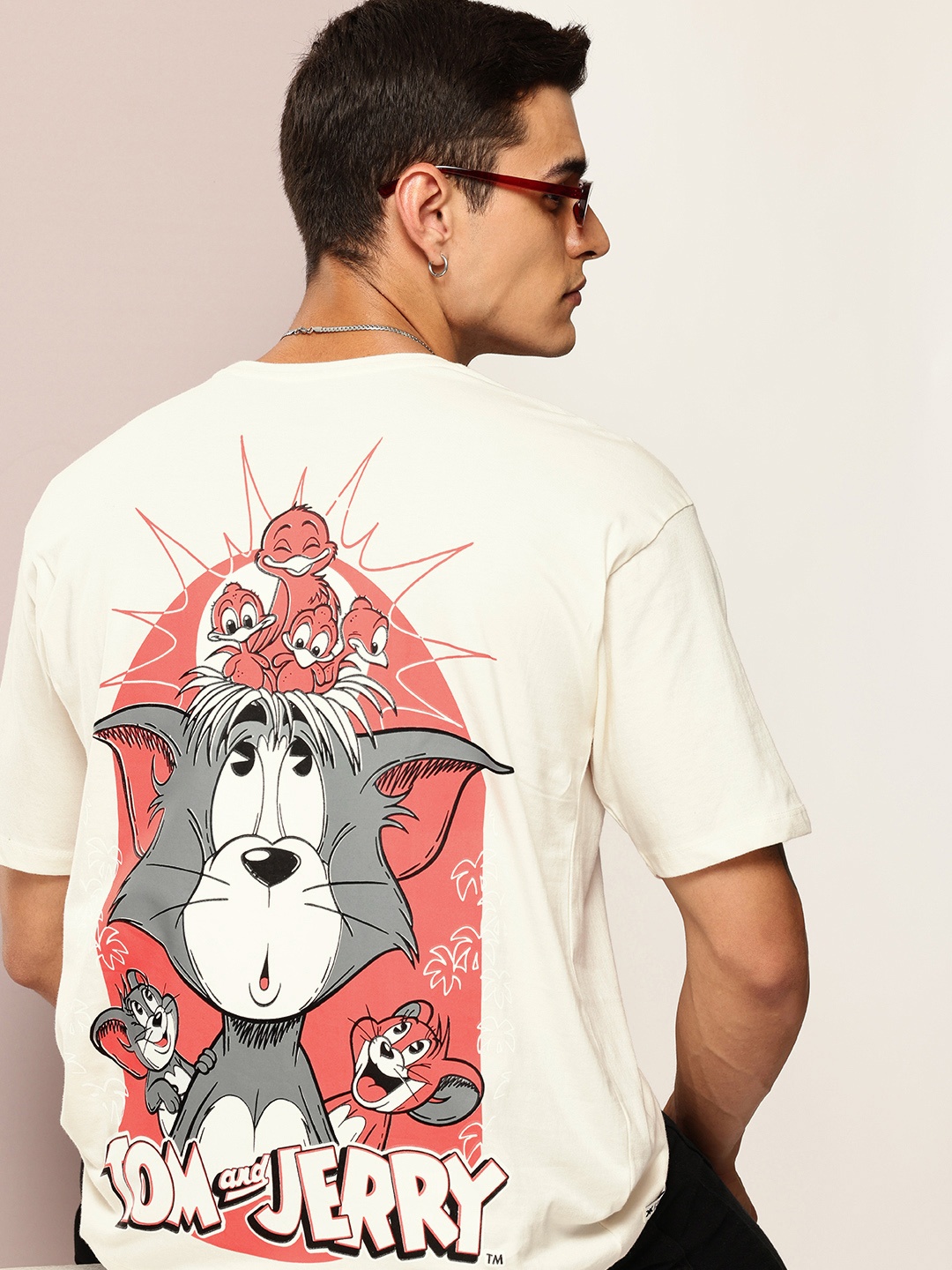 

Kook N Keech Toons Tom & Jerry Printed Drop-Shoulder Sleeves Pure Cotton Oversized T-shirt, Cream