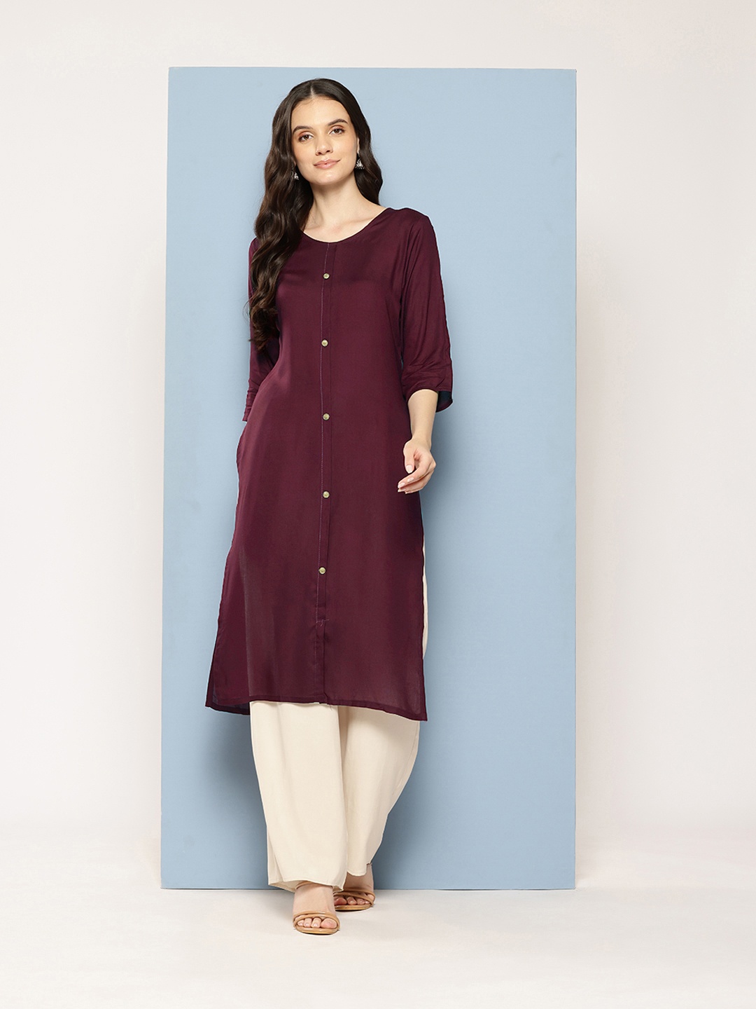 

Aarika Women Kurta, Burgundy