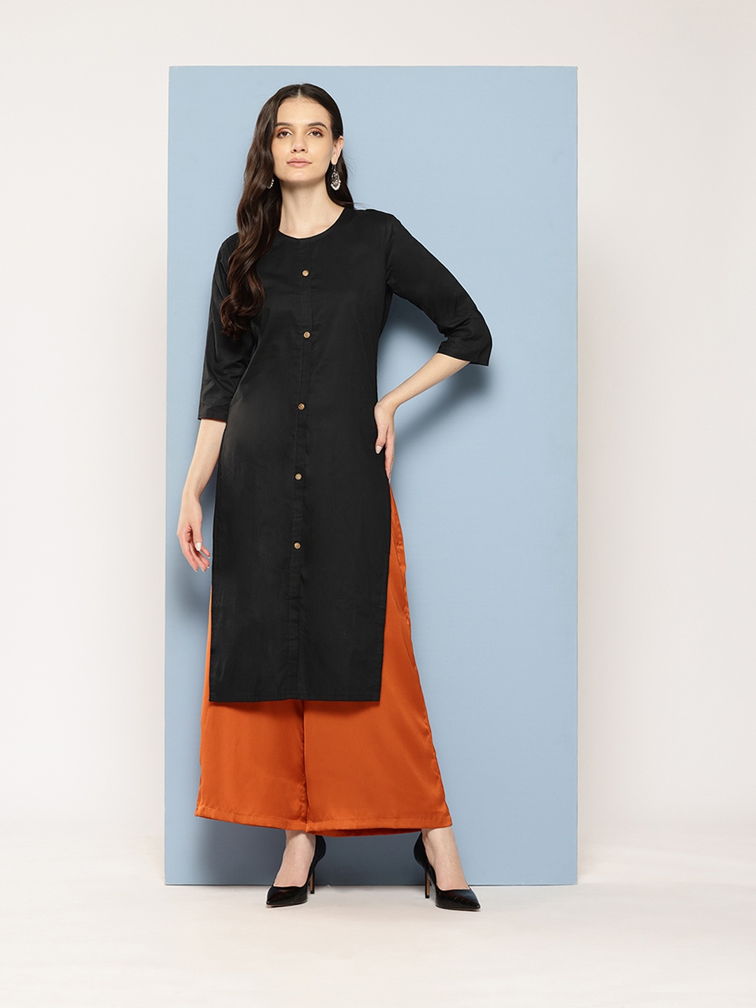 

Aarika Solid Kurta, Black