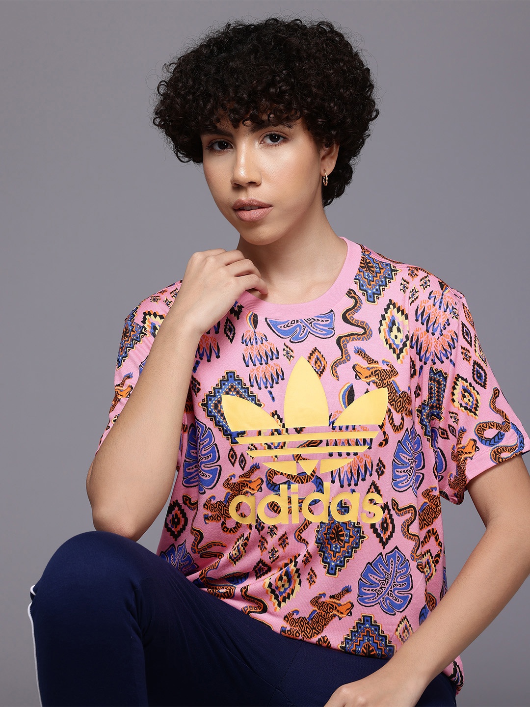 

ADIDAS Originals Printed Drop-Shoulder Sleeves T-Shirt, Pink