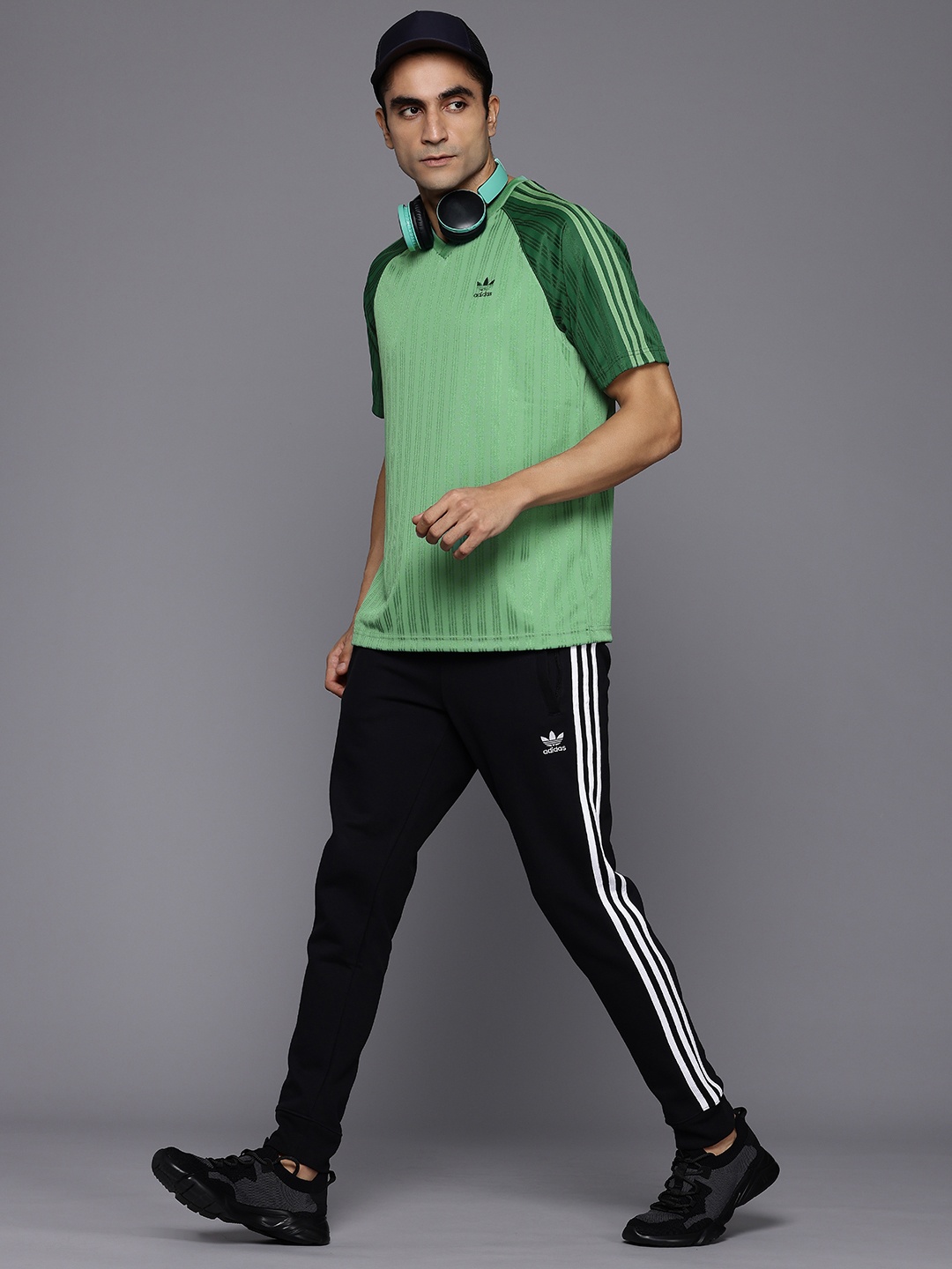 

ADIDAS Originals Raglan Sleeves SST Engineered T-shirt, Green