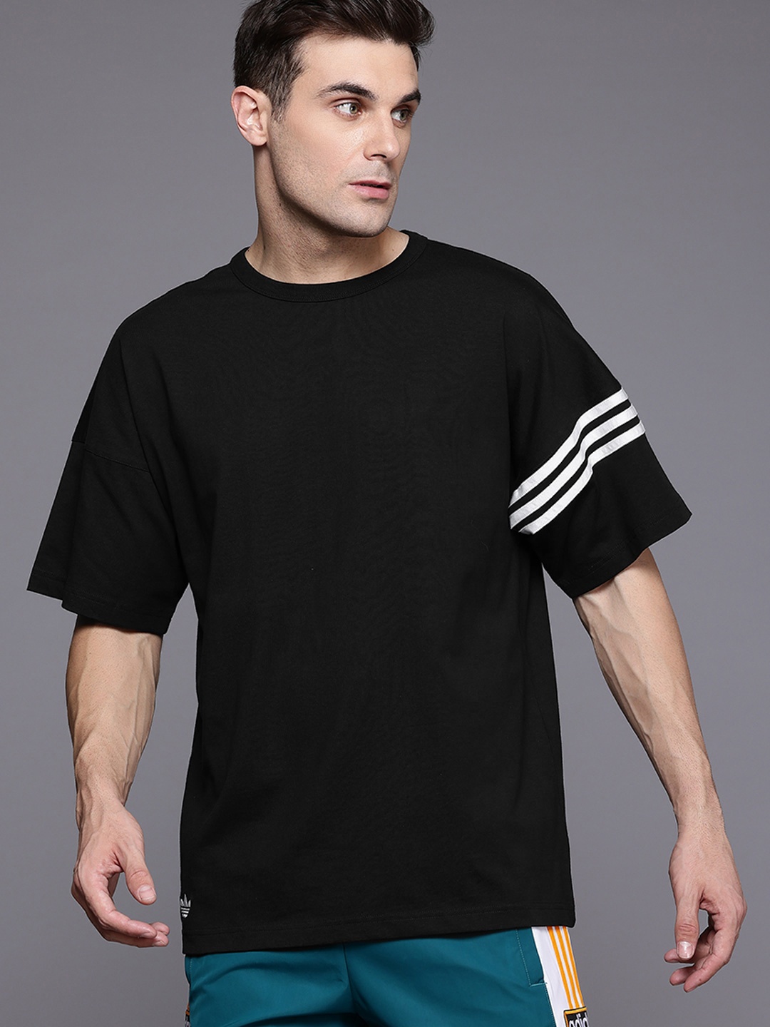 

ADIDAS Originals Neuclassics 3-Striped Pure Cotton Oversized T-shirt, Black