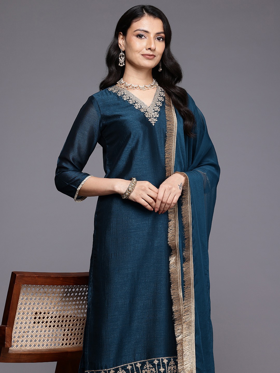 

Varanga Ethnic Motifs Embroidered Zari Kurta With Palazzos & Dupatta, Navy blue