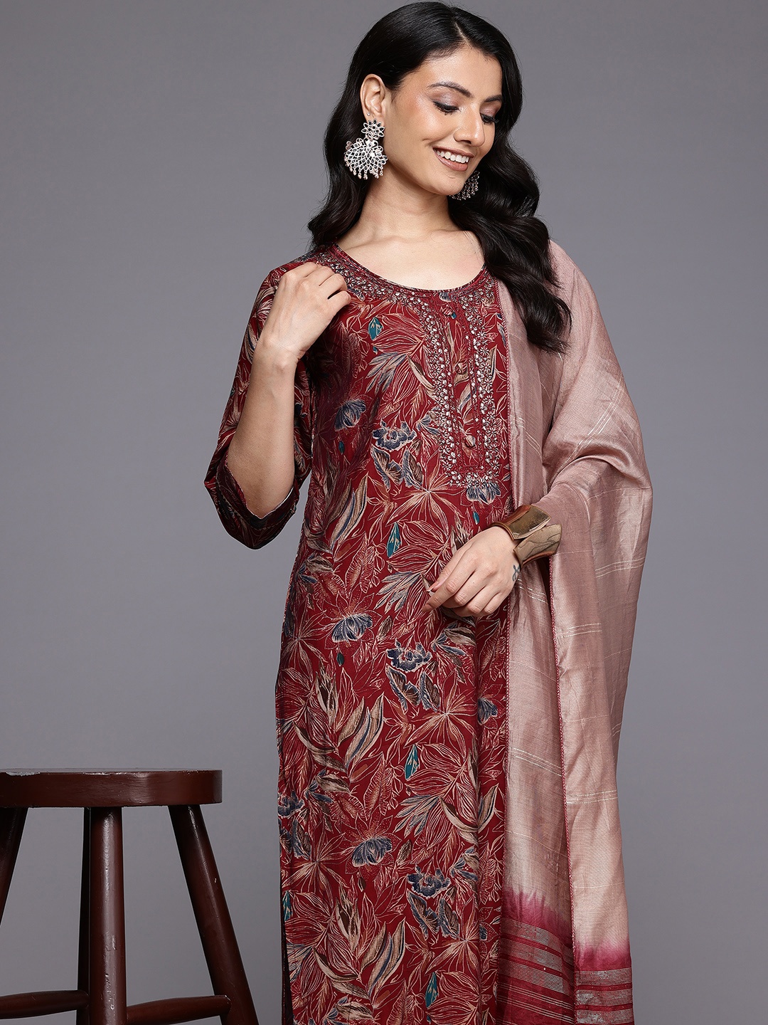 

Varanga Floral Printed Zari Kurta With Trousers & Dupatta, Red