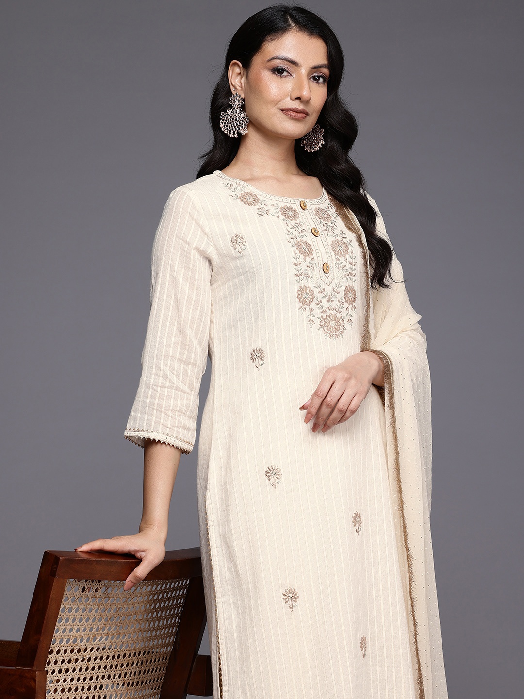 

Varanga Floral Embroidered Zari Kurta With Palazzos & Dupatta, Off white