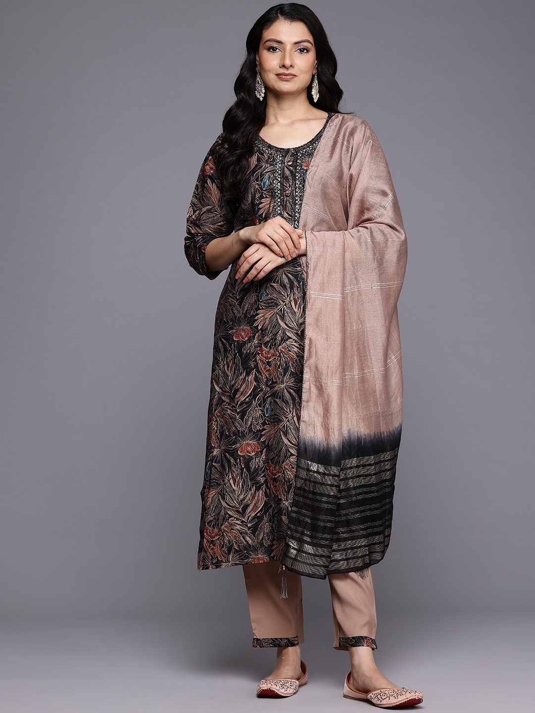 

Varanga Floral Embroidered Thread Work Kurta With Trousers & Dupatta, Black
