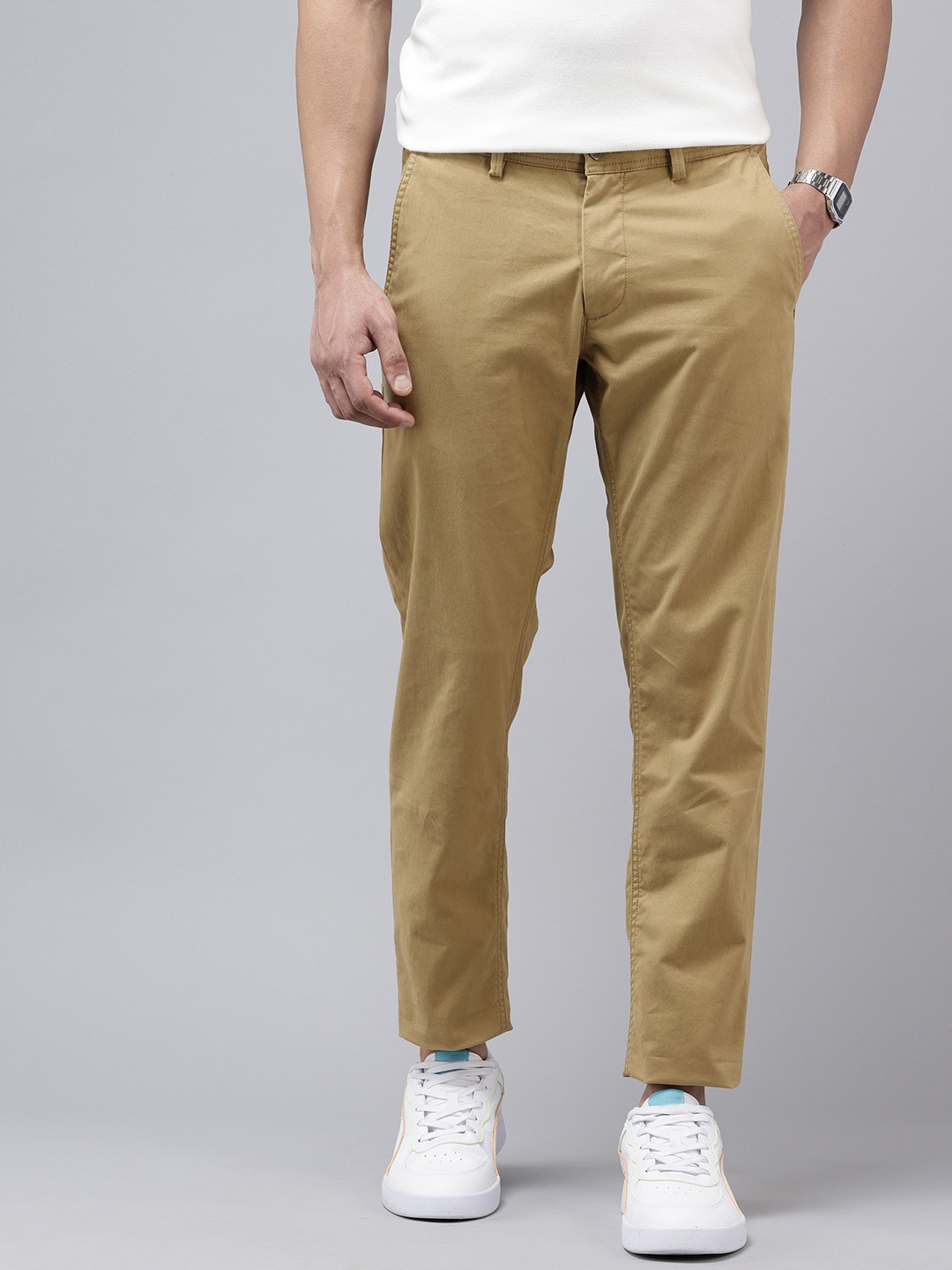 

Van Heusen Sport Men Tapered Fit Chinos Trousers, Khaki