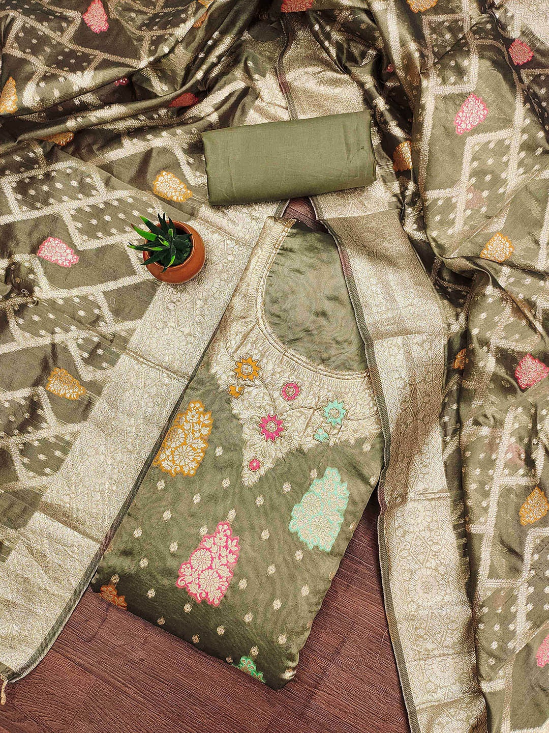 

KALINI Floral Woven Design Unstitched Dress Material, Green