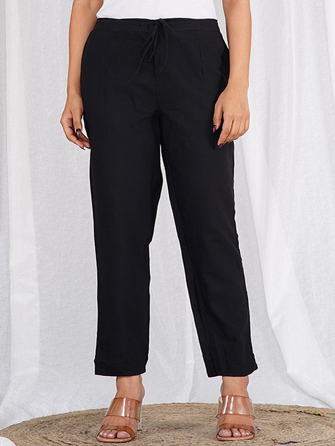 

KALINI Women Relaxed Tapered Fit Peg Trousers, Black