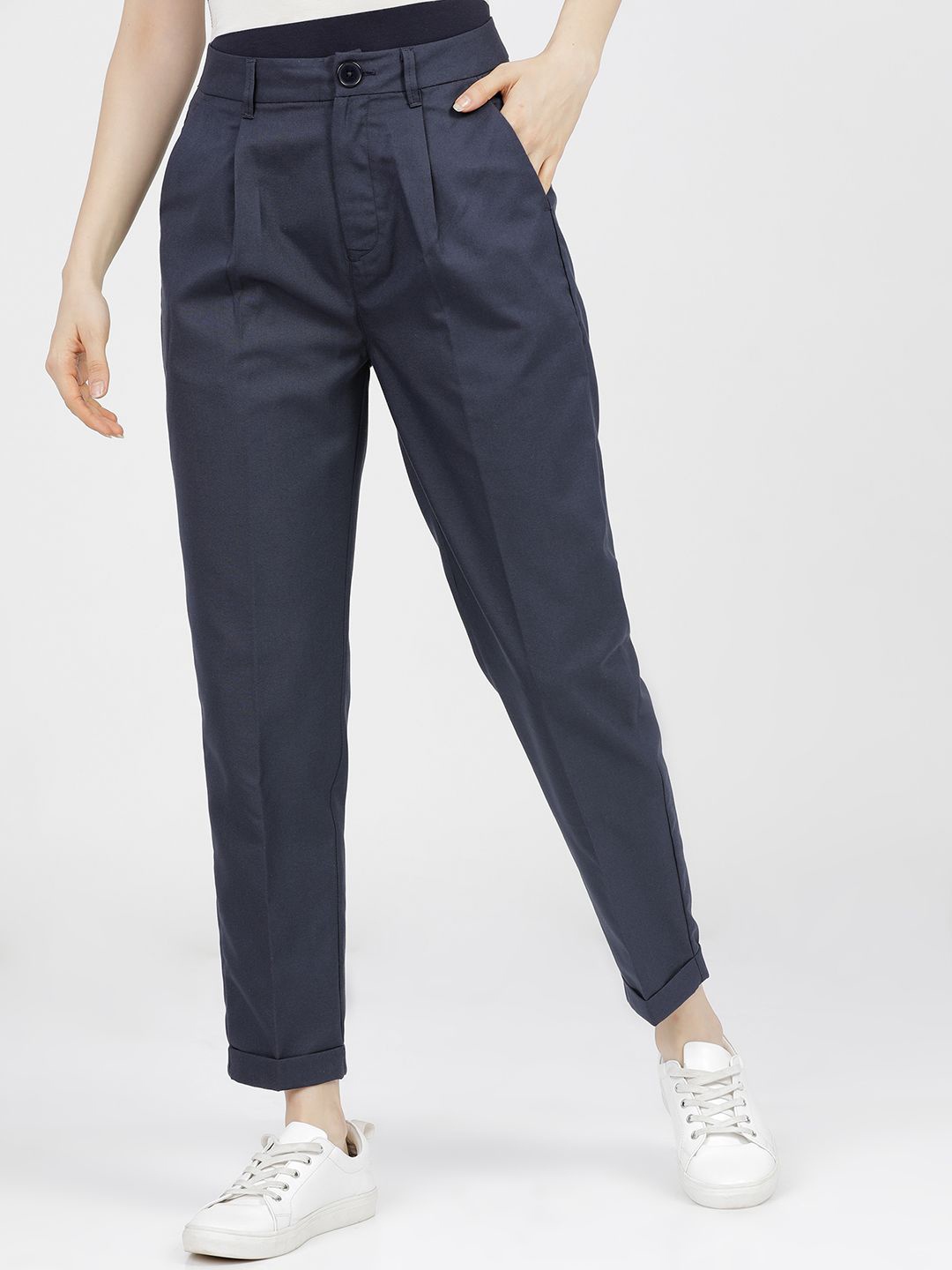 

Tokyo Talkies Women High-Rise Pleated Trousers, Navy blue