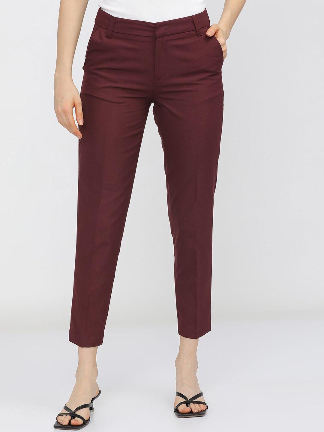 

Tokyo Talkies Women Mid-Rise Slim Fit Peg Trousers, Burgundy