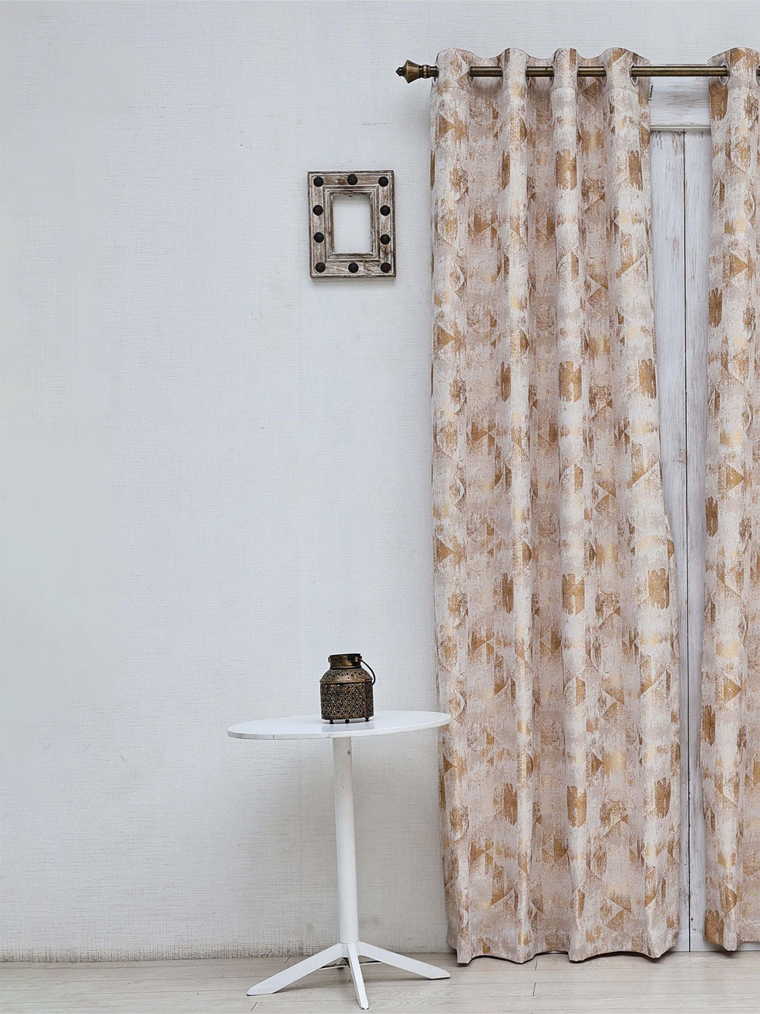 

Ariana Geoluxe Gold-Toned & White Abstract Printed Jacquard Door Curtain