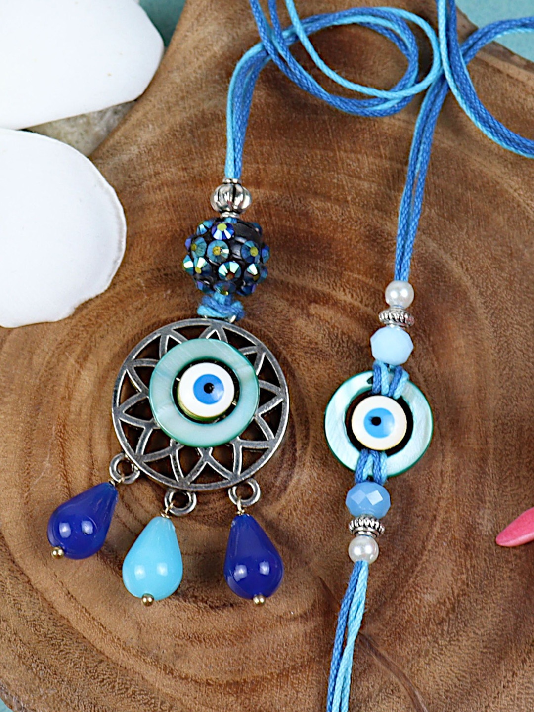 

Asthetika Thread Rakhi, Blue