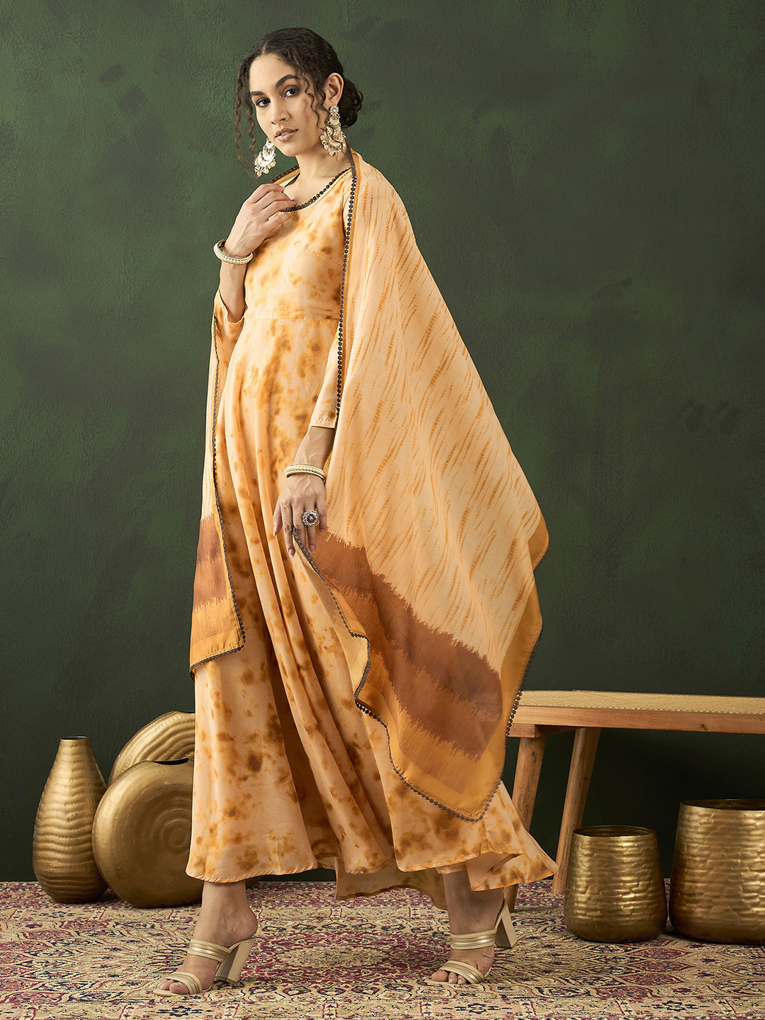

Sangria Women Tie & Dye Maxi Dress With dupatta, Cream
