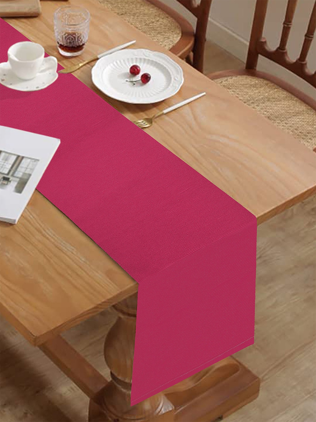

HOME COLORS.IN Pink Cotton 6-Seater Table Runner