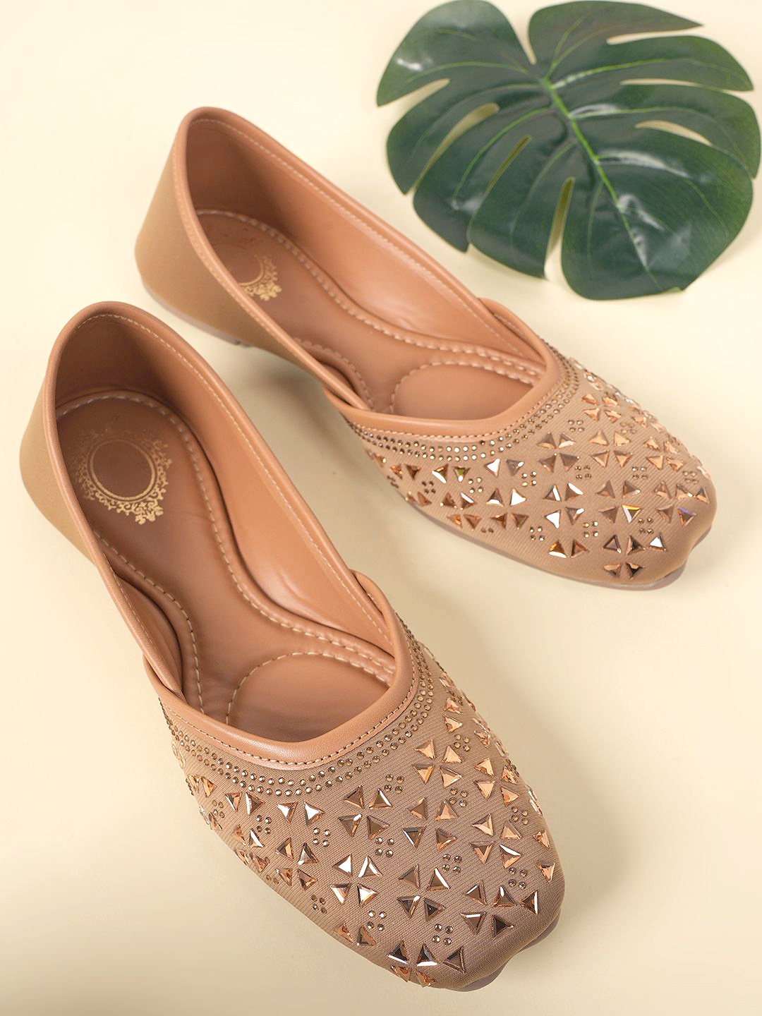 

Style Shoes Women Ethnic Embellished Mojaris Flats, Beige