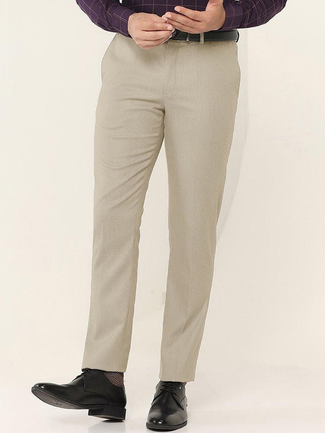

Blackberrys Men Mid-Rise Flat-Front Woven Checked Slim Fit Trousers, Beige