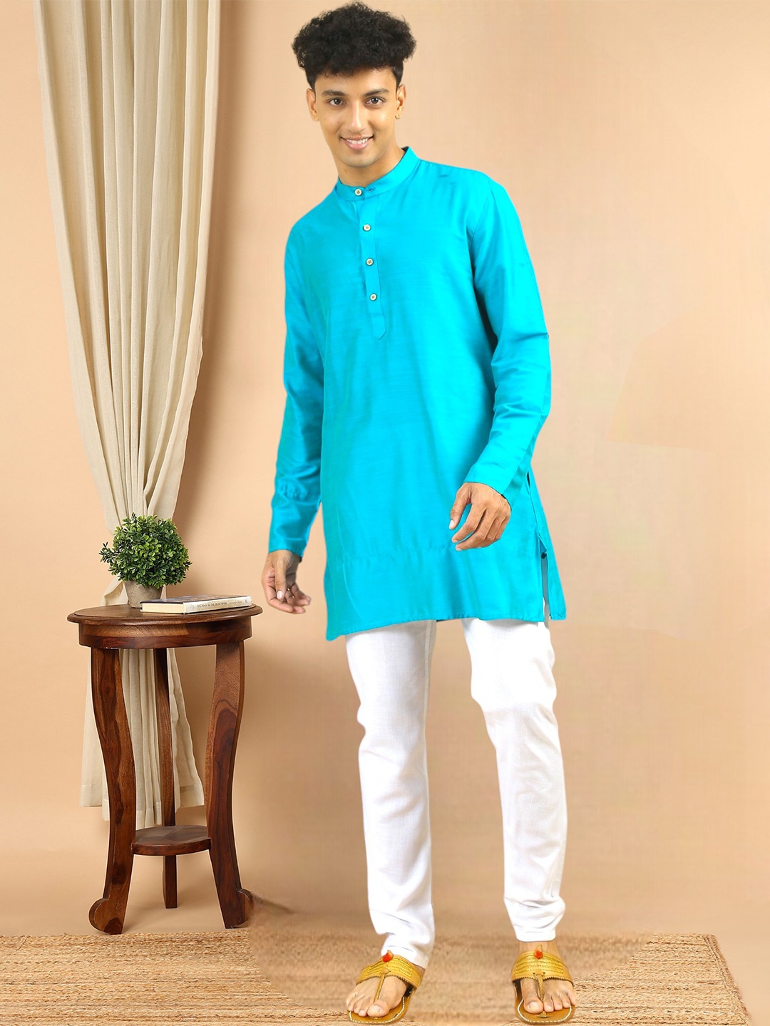 

TATTVA Mandarin Collar Long Sleeves Straight Short Kurta, Blue