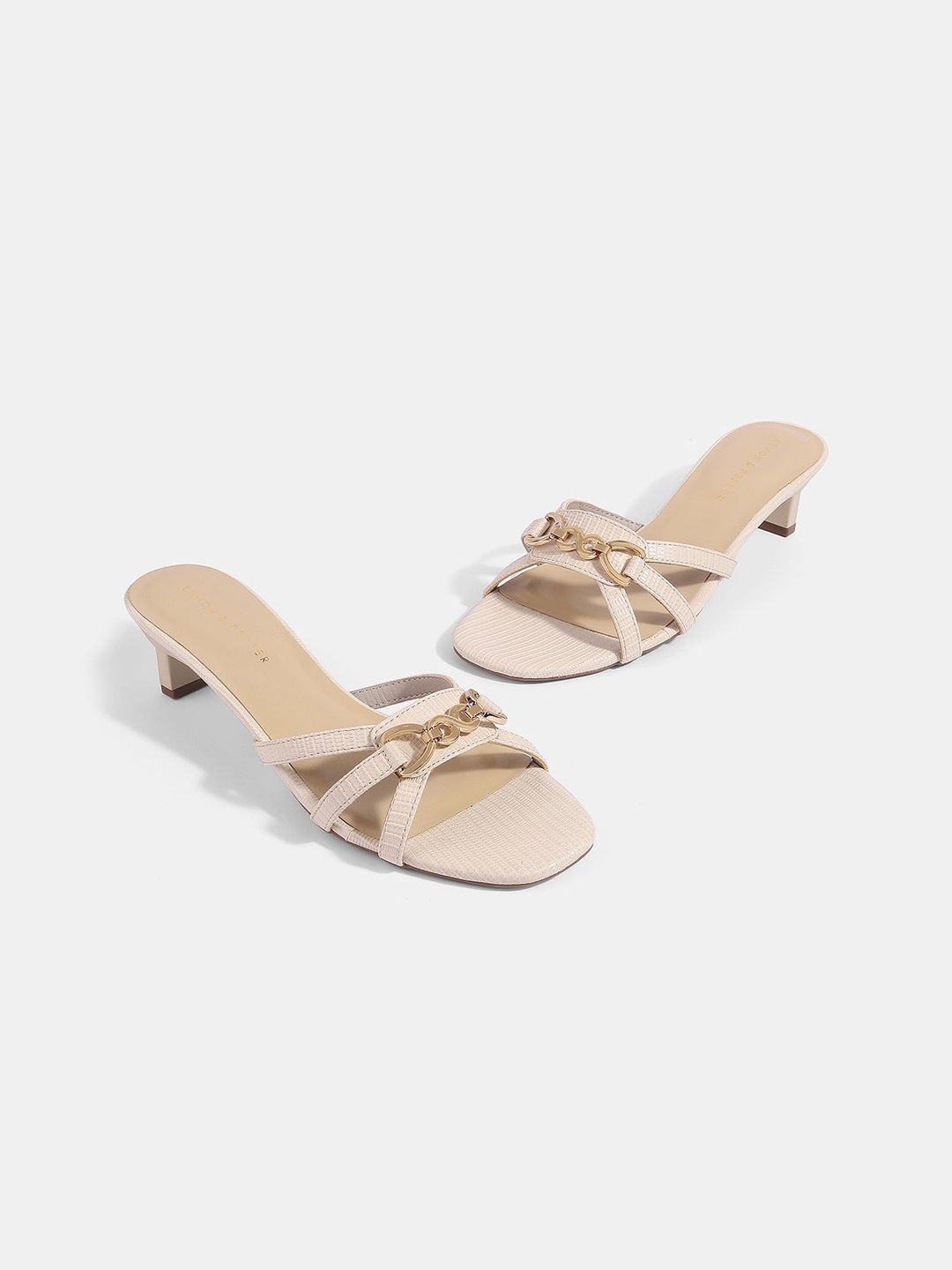 

LEMON & PEPPER PU Block Heels Sandals, Cream