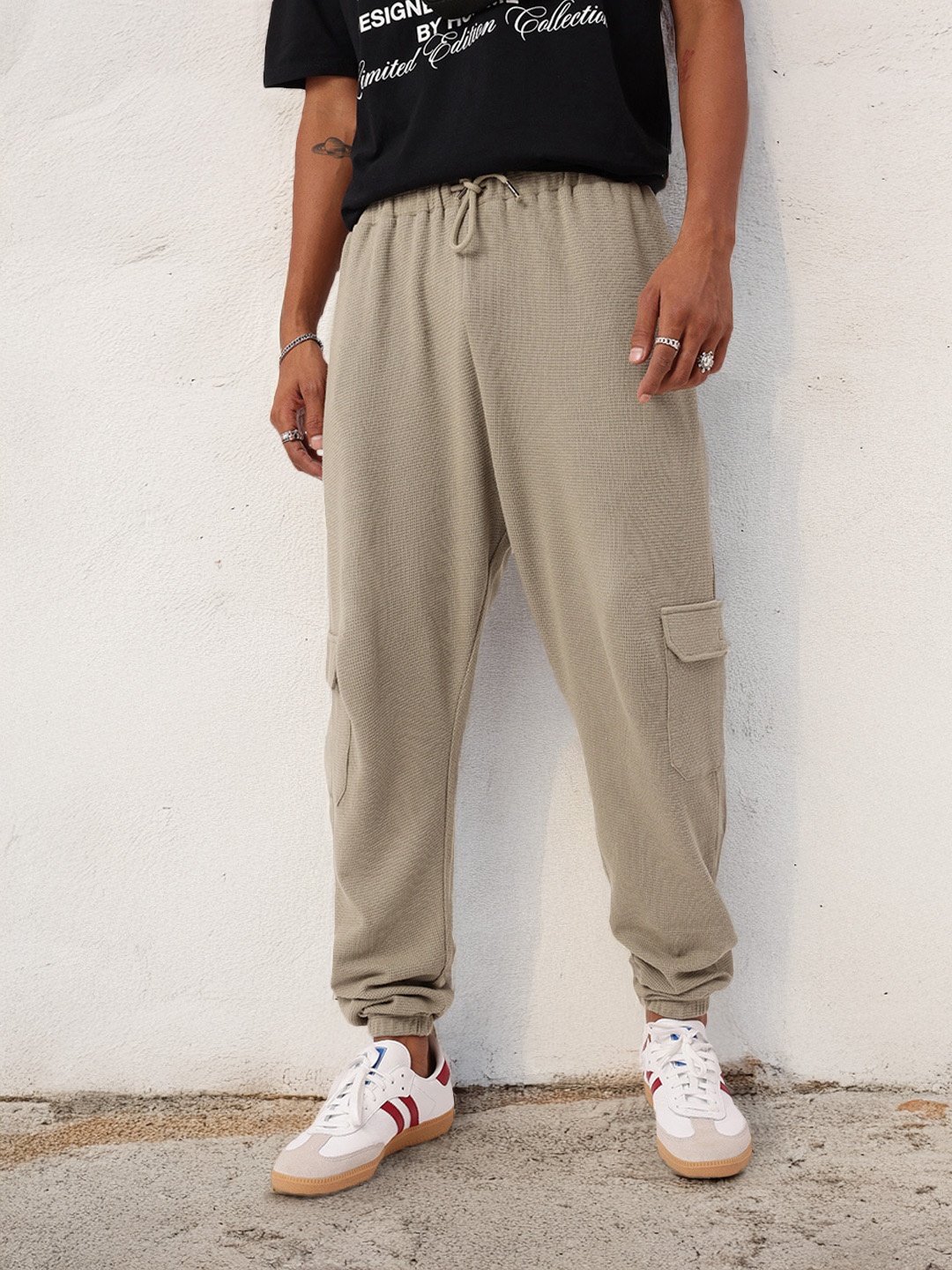 

Kook N Keech Men Modern Utility Textured Relaxed Fit Joggers, Grey