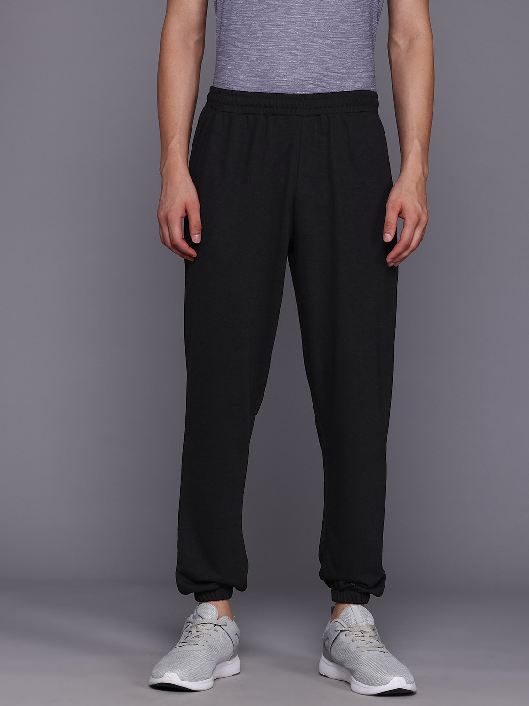 

HRX by Hrithik Roshan Men Lifestyle Joggers, Black