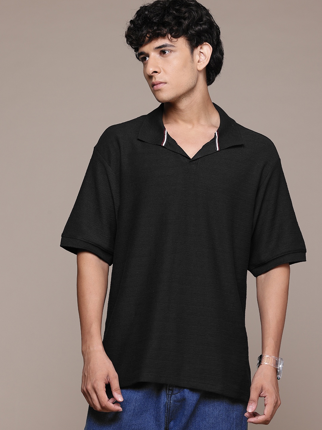 

The Roadster Lifestyle Co. Polo Collar Drop-Shoulder Sleeves T-shirt, Black