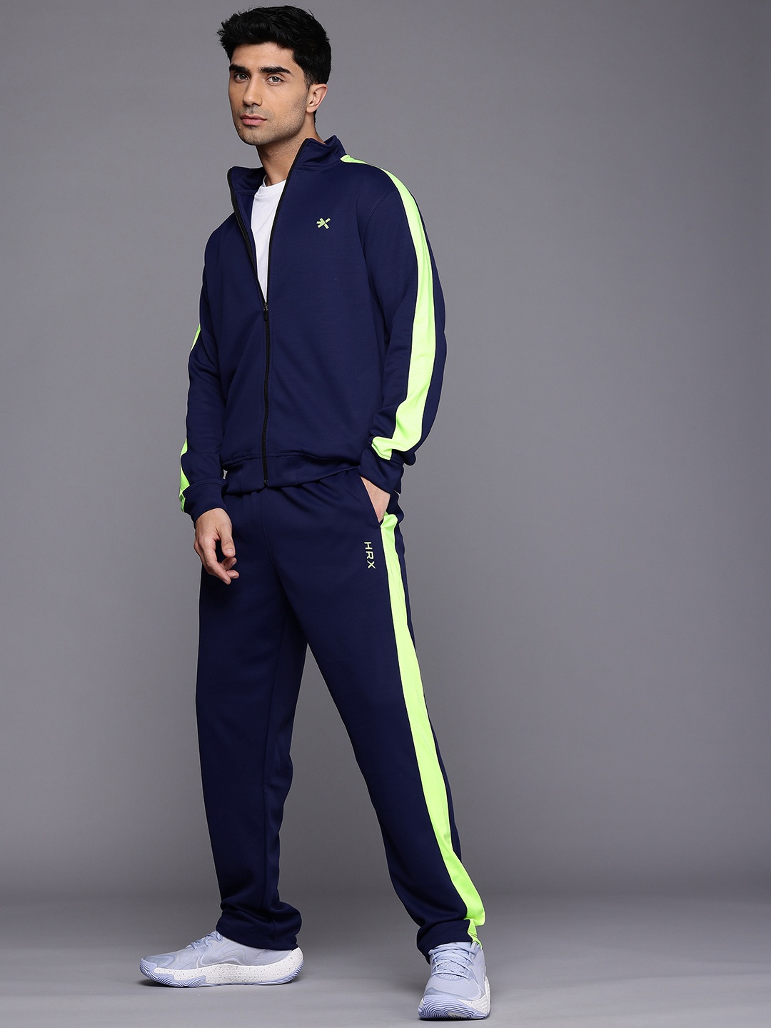 

HRX by Hrithik Roshan Rapid-Dry Run On Clouds Trail Sweatshirt With Track Pants, Blue