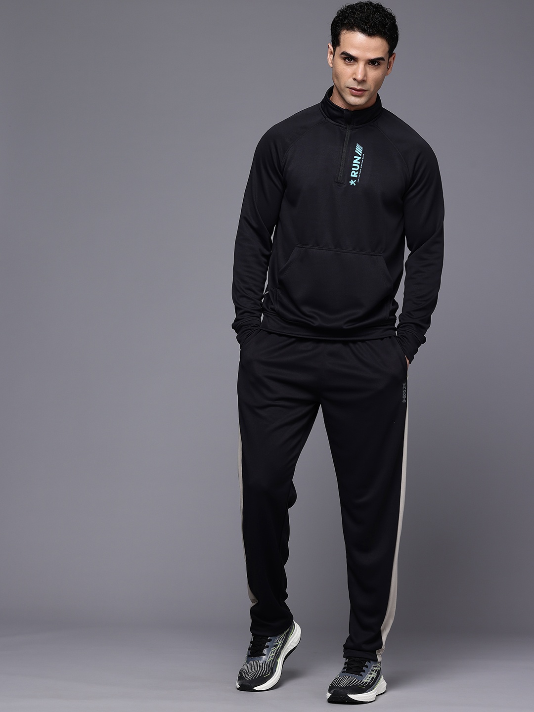 

HRX by Hrithik Roshan Trailtracers Rapid-Dry Running Tracksuit, Black