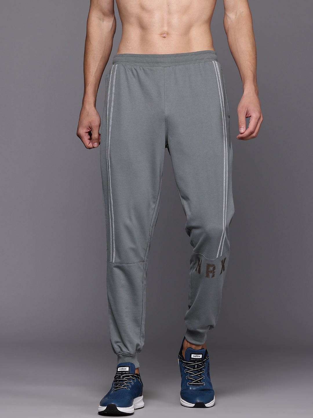

HRX by Hrithik Roshan Men Overlock Stitch Detailed Joggers, Grey